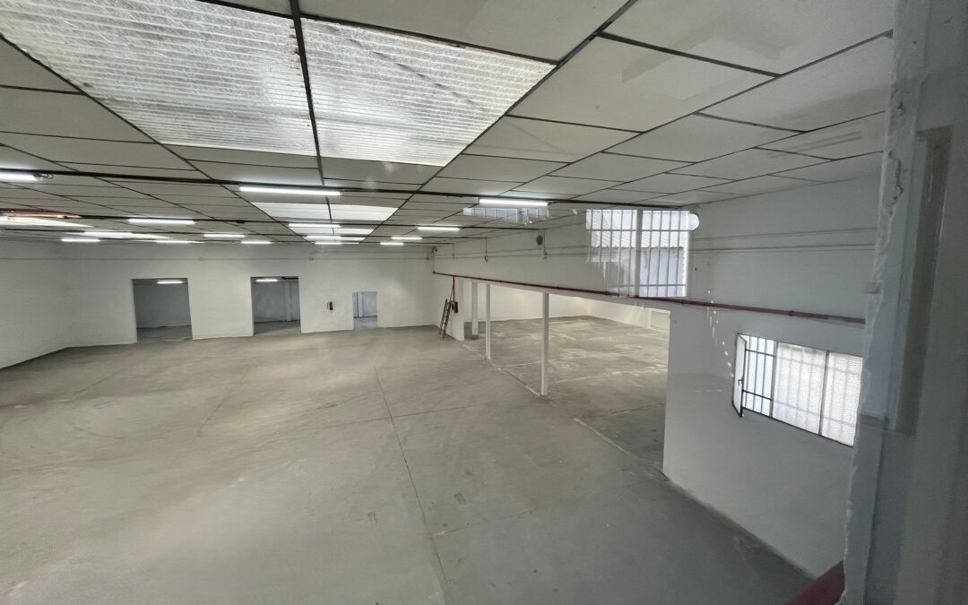 NAVE INDUSTRIAL-ZONA ARROYO FUENLABRADA